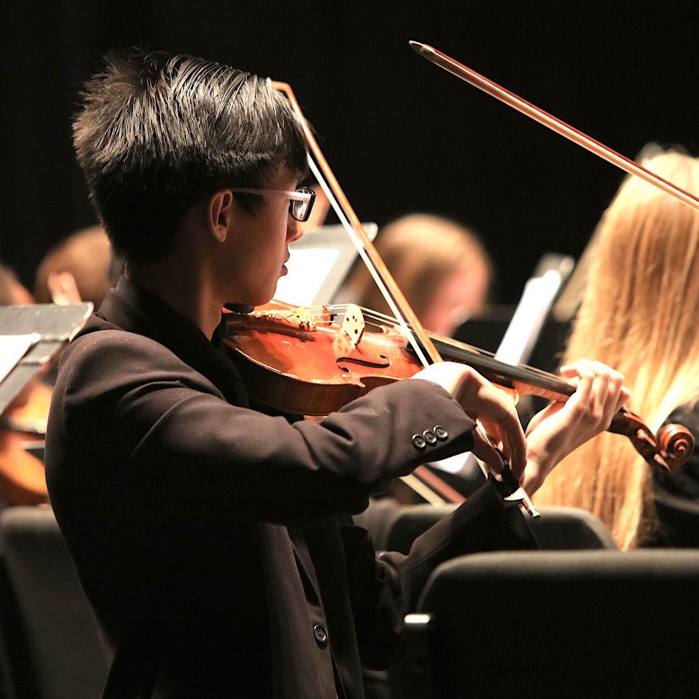 Student Playing Violin at MPC Concert